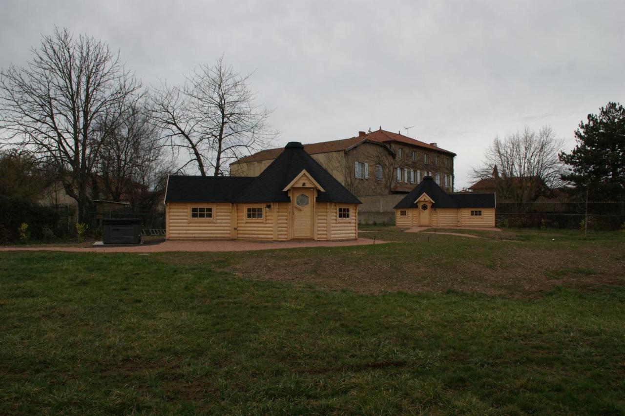 Les Cabanes Du Grand Nord Pradines  Buitenkant foto