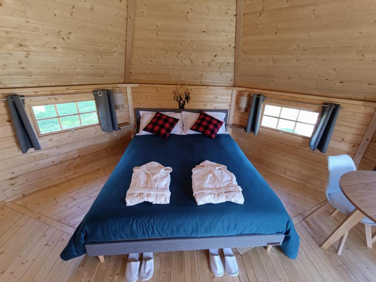 Les Cabanes Du Grand Nord Pradines  Buitenkant foto