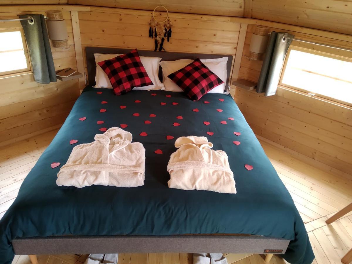 Les Cabanes Du Grand Nord Pradines  Buitenkant foto