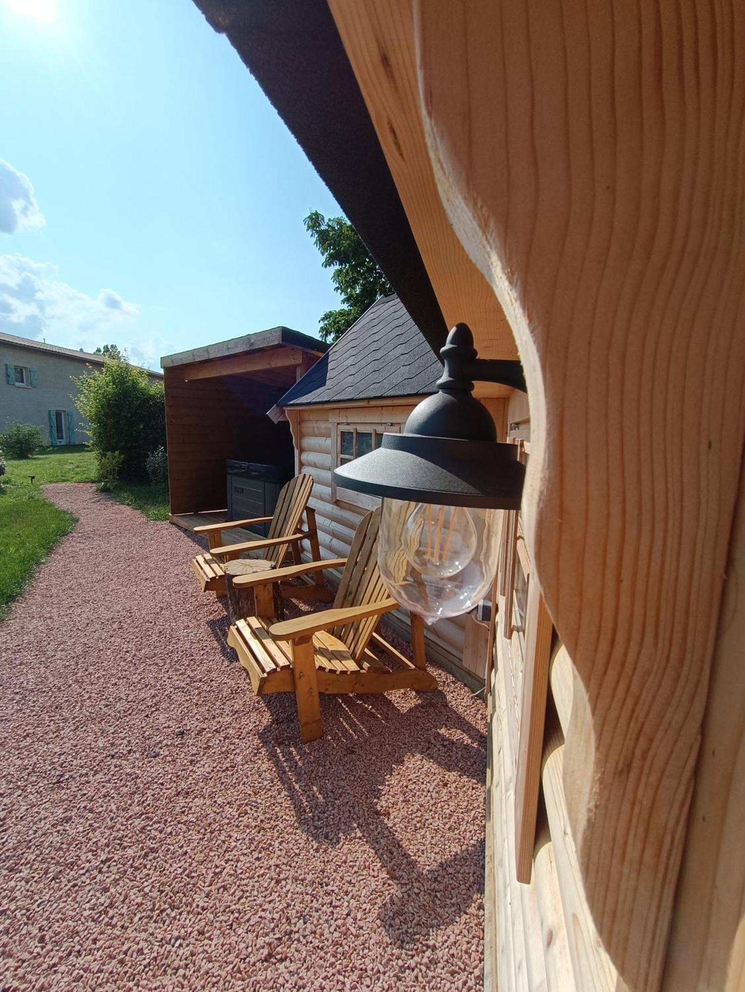 Les Cabanes Du Grand Nord Pradines  Buitenkant foto